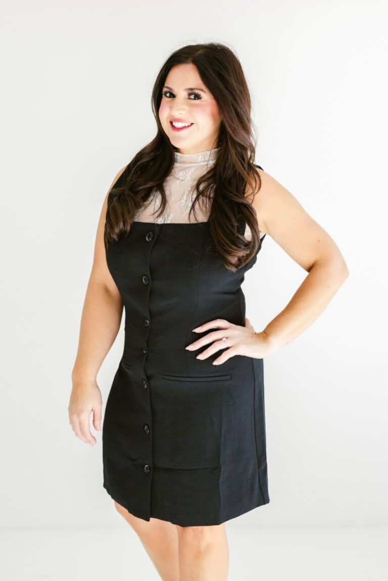 Kendra, hair stylist at Bronde Blvd Salon in Chandler, AZ