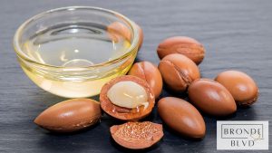 Discover the Secret to Luscious Locks with Natural Oils for Hair Growth