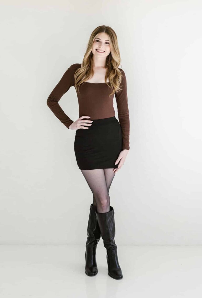 Madison, hair stylist at Bronde Blvd Salon in Chandler, AZ